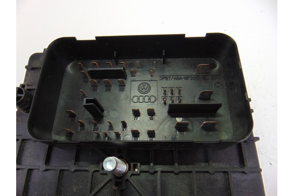 Caja reles / fusibles, Volkswagen Passat Berlina (3C2) Sportline 2005