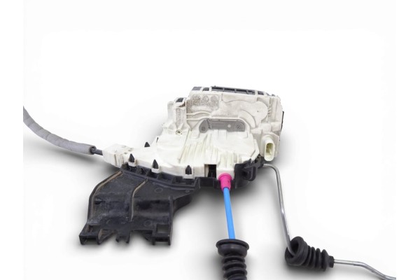Cerradura puerta trasera derecha, Mercedes-benz Clase Cla (Bm 117) Cla 200 Cdi (117.301) 2014, A2047302835