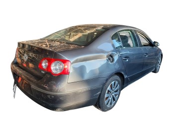 Volkswagen Passat Berlina (3C2) Highline 2010 para piezas | Desguace Gandia SL