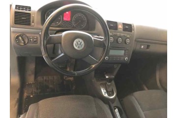 VOLKSWAGEN TOURAN (1T1) Highline