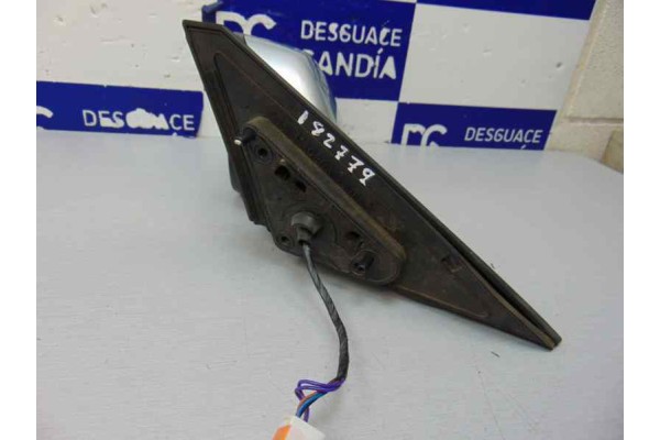 Retrovisor izquierdo