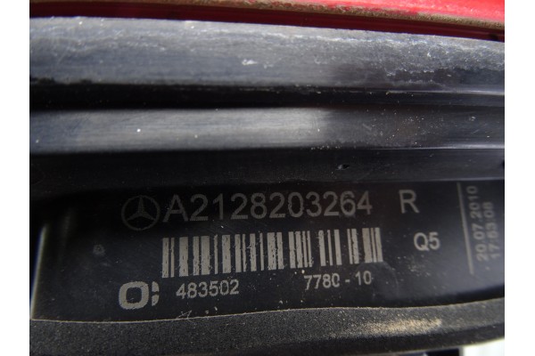 A2128203264 PILOTO TRASERO DERECHO INTERIOR MERCEDES-BENZ CLASE E (BM 212) LIM.
