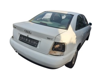 Audi A4 Berlina (B5) 1.8 T 1998 para piezas | Desguace Gandia SL