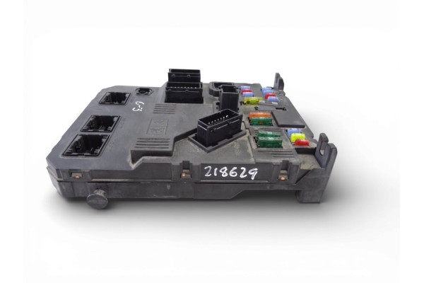 Caja reles / fusibles, Citroen C3 1.4 HDi Premier 2004, 9652474380