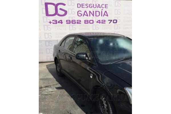 Toyota Avensis Berlina (T25) 2.0 D4-D Executive Berlina (5-Ptas.) 2003 para piezas | Desguace Gandia SL