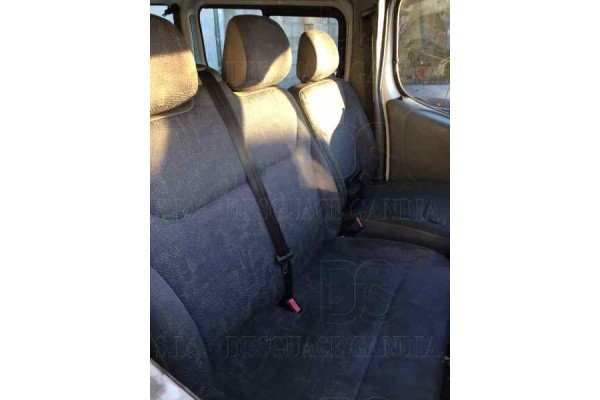 Nissan Primastar (X83) Combi, 9 Plazas, Batalla Corta 2004 para piezas | Desguace Gandia SL