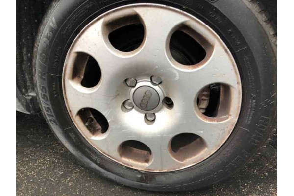 Audi A4 Berlina (8E) 2.5 TDI 2003 para piezas | Desguace Gandia SL