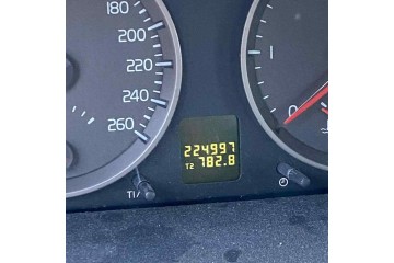 Volvo S40 Berlina 1.6 D Kinetic 2006 para piezas | Desguace Gandia SL