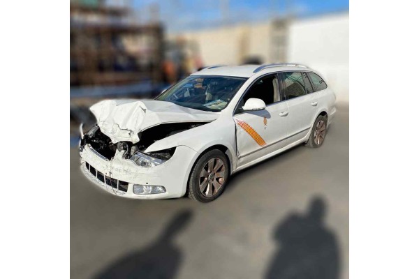 Skoda Superb Combi (3T5) Elegance 2011 para piezas | Desguace Gandia SL