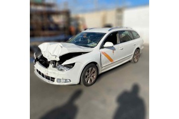 Skoda Superb Combi (3T5) Elegance 2011 para piezas | Desguace Gandia SL