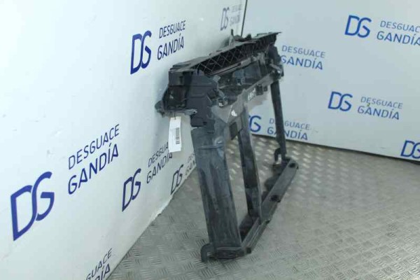 Panel frontal