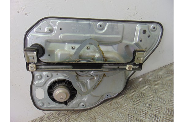 Elevalunas trasero izquierdo, Volvo V50 Familiar D4 Kinetic 2011, 31264188AA
