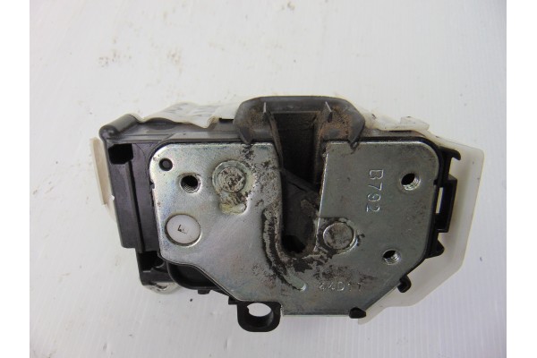 Cerradura puerta delantera derecha, Citroen Nemo Basis 2012, 1365225080