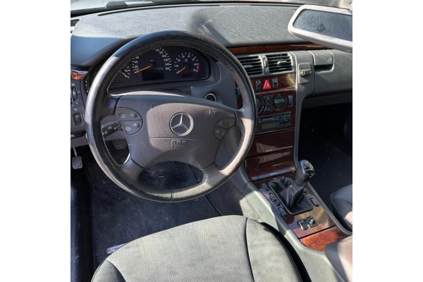 Mercedes-Benz Clase e (BM 210) Berlina 200 Kompressor (210.048) 2002 para piezas | Desguace Gandia SL