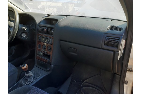 Opel Astra G Berlina Elegance 1999 para piezas | Desguace Gandia SL