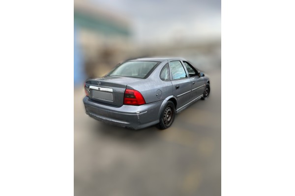 Opel Vectra B Berlina Básico 2001 para piezas | Desguace Gandia SL