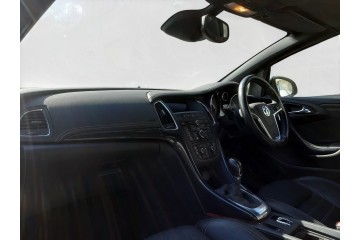 Opel Cascada Excellence 2016 para piezas | Desguace Gandia SL