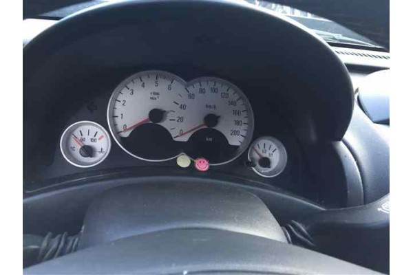 Opel Corsa C 2005 para piezas | Desguace Gandia SL