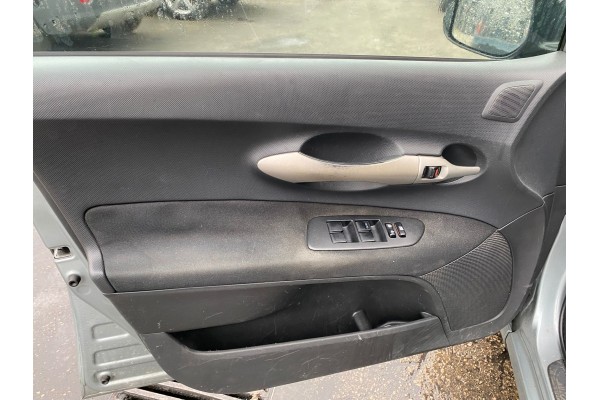 Toyota Auris (E15) Luna 2008 para piezas | Desguace Gandia SL