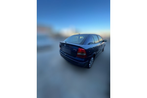 Opel Astra G Berlina Club 2000 para piezas | Desguace Gandia SL