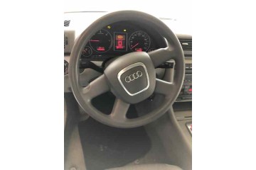 Audi A4 Berlina (8E) 2.0 TDI 16V 2007 para piezas | Desguace Gandia SL
