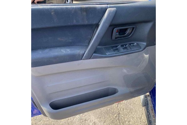 Mitsubishi Montero (V60/V70) 3.2 DI-D Avance (5-Ptas.) 2000 para piezas | Desguace Gandia SL