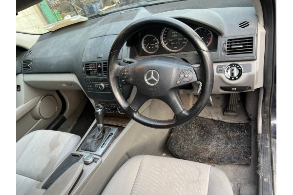 Mercedes-Benz Clase C (BM 204) Berlina C 180 Kompressor (204.046) 2008 para piezas | Desguace Gandia SL