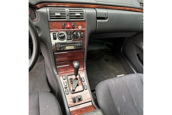 Mercedes-Benz Clase e (BM 210) Berlina 270 CDI (210.016) 2000 para piezas | Desguace Gandia SL
