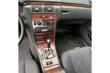 Mercedes-Benz Clase e (BM 210) Berlina 270 CDI (210.016) 2000 para piezas | Desguace Gandia SL