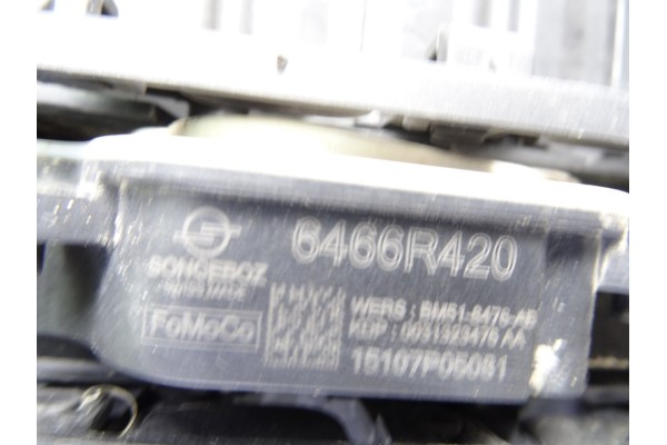 Calandra delantera de radiador, Ford Focus Sportbreak (Cew) Trend 2021, BM518475CG