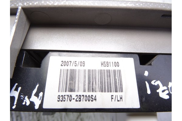 Mando elevalunas delantero izquierdo, Hyundai Santa Fe (Cm) 2.2 CRDi Comfort 4X4 2009, 935702B700