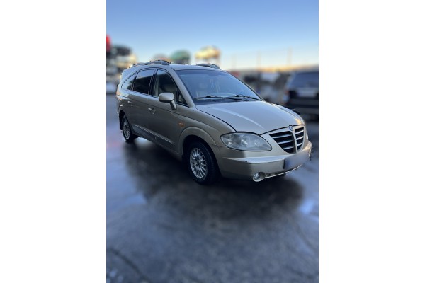 Ssangyong Rodius Xdi Limited AWD 2006 para piezas | Desguace Gandia SL