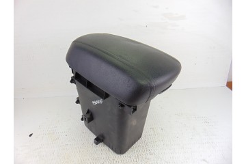 84681-3U010 APOYABRAZOS CENTRAL KIA SPORTAGE (SL) Concept 4x2 2010 84681-3U010 200488 KIA - 1