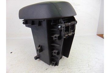 84681-3U010 APOYABRAZOS CENTRAL KIA SPORTAGE (SL) Concept 4x2 2010 84681-3U010 200488 KIA - 2