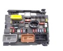 Caja reles / fusibles, Peugeot 308 Confort 2008, 9664706280