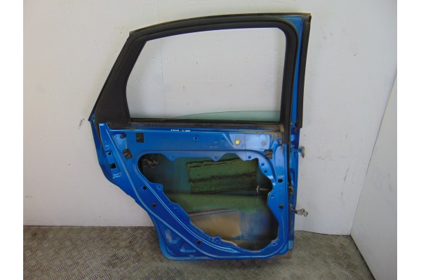 Puerta trasera izquierda, Ford Focus Berlina (Cap) Trend 2005
