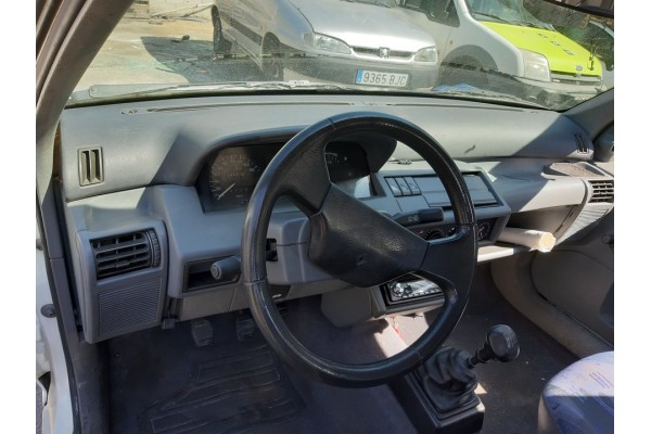 Renault Clio I Fase I / II (B/C57) 1.2 Alize 1992 para piezas | Desguace Gandia SL