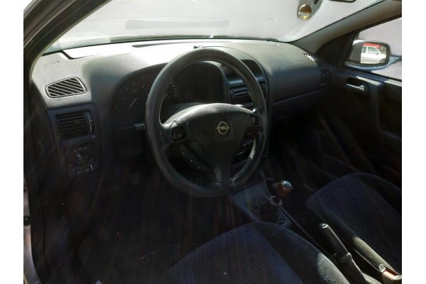 Opel Astra G Berlina Elegance 1999 para piezas | Desguace Gandia SL