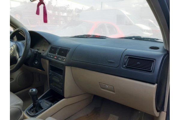 Volkswagen Golf IV Berlina (1J1)(10.1997) Highline 2000 para piezas | Desguace Gandia SL