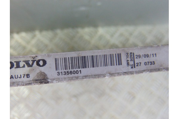 31356001  CONDENSADOR / RADIADOR  AIRE ACONDICIONADO VOLVO V50 FAMILIAR D4 Kinetic 2011 31356001 197347 VOLVO - 1