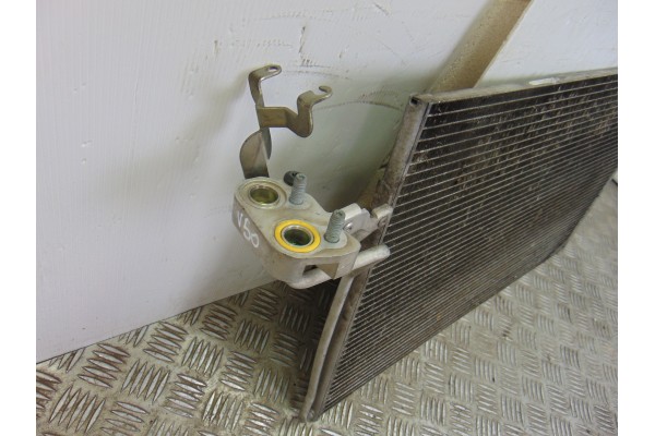 31356001  CONDENSADOR / RADIADOR  AIRE ACONDICIONADO VOLVO V50 FAMILIAR D4 Kinetic 2011 31356001 197347 VOLVO - 4