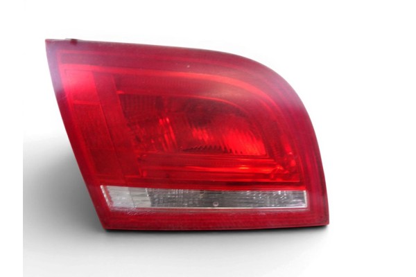 Piloto trasero izquierdo interior, Audi A3 Sportback (8PA) 1.4 TFSI Ambiente 2010