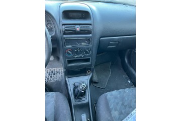 Opel Astra G Berlina Club 2000 para piezas | Desguace Gandia SL