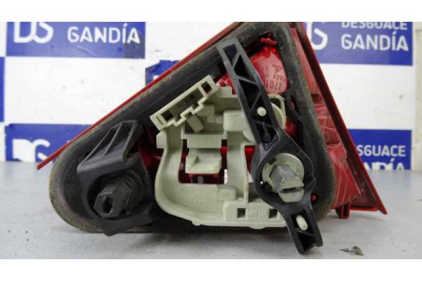 Piloto trasero derecho interior, Audi A5 Coupe (8T) 2.0 Tdi 2009, 8T0945094