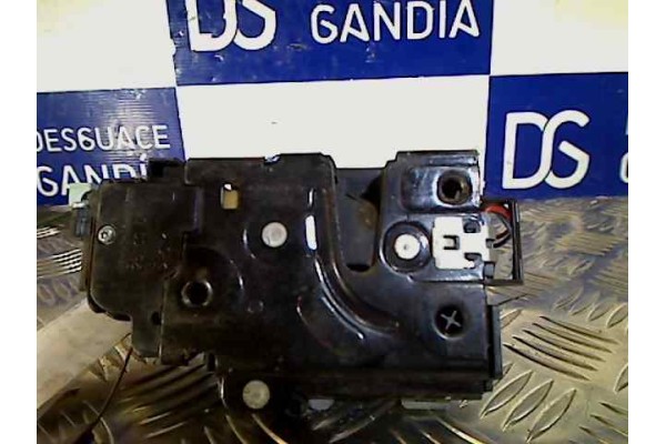 Cerradura puerta delantera izquierda, Volkswagen Caddy (2K)(02.2004) Life 2009, 9 PINS