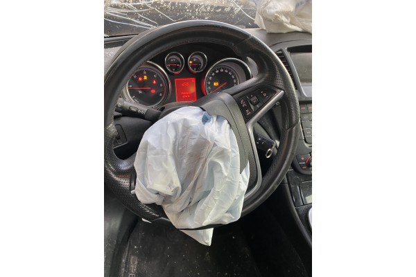 Opel Insignia Berlina Cosmo 2010 para piezas | Desguace Gandia SL