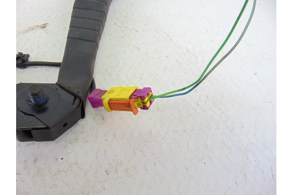 Pretensor airbag izquierdo, Opel Vectra C Berlina Comfort 2005, 13127943F