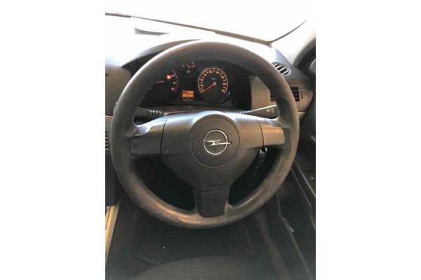 Opel Astra H Berlina Essentia 2005 para piezas | Desguace Gandia SL