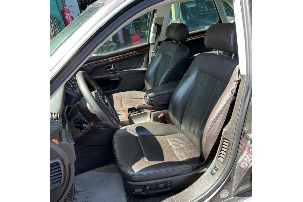 Audi A8 (D2) 2.5 TDI Quattro 2001 para piezas | Desguace Gandia SL