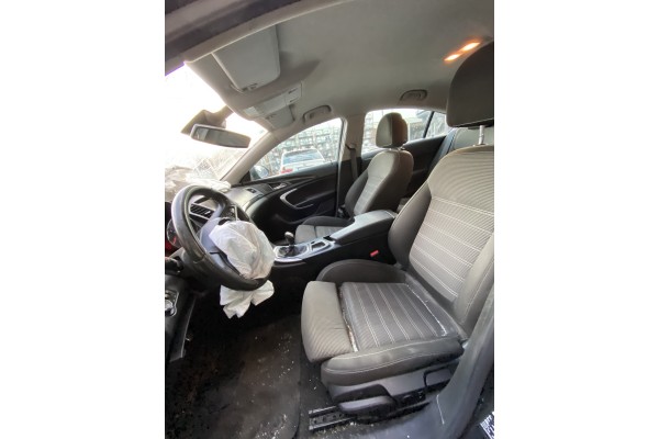 Opel Insignia Berlina Cosmo 2010 para piezas | Desguace Gandia SL